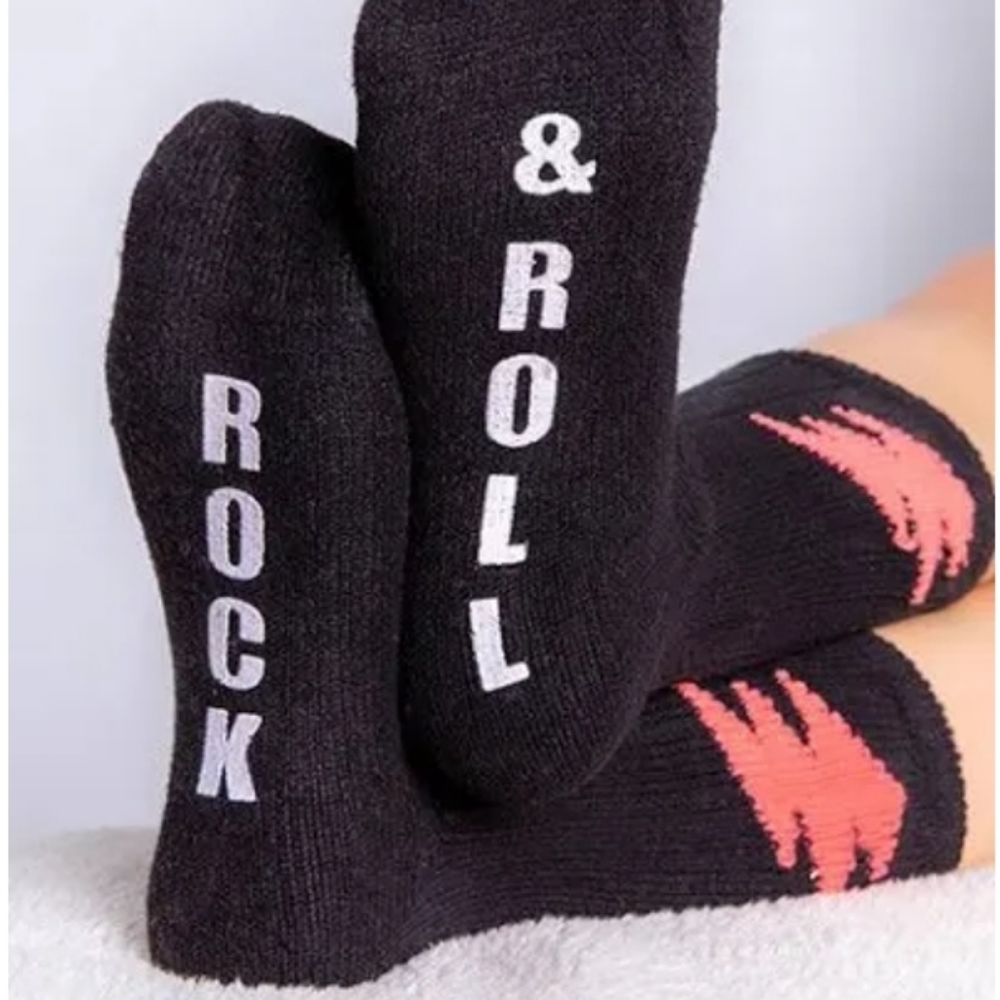 NWT P.J.Salvage fun socks Rock Roll black super plush size-: 9-11 Euro: 36-40